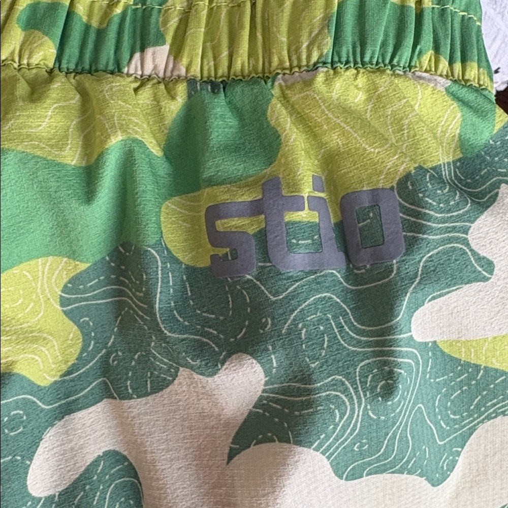 Stio small green camo Performance running Shorts - Picture 6 of 6